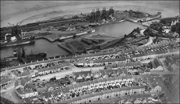 Aerial view of Penarth dock in 1929