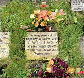 Photo of grave of Marguerita Blewitt