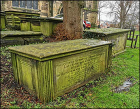 Photo of grave of Thomas Humphreys